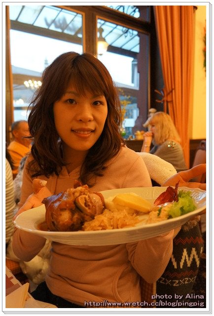 【東歐奧捷蜜月】Day4行程 捷克庫倫洛夫、卡羅維瓦利、入住溫泉小鎮 @Alina 愛琳娜 【東歐奧捷蜜月】Day4行程 捷克庫倫洛夫、卡羅維瓦利、入住溫泉小鎮 @Alina 愛琳娜