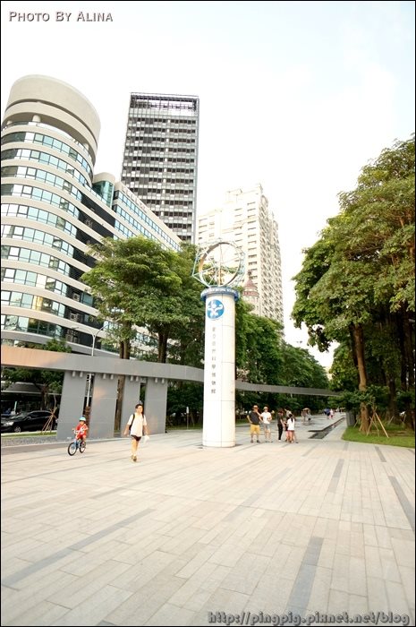 【台中景點】歐兜麥輕旅行:勤美術館、金典誠品綠園道 @Alina 愛琳娜 【台中景點】歐兜麥輕旅行:勤美術館、金典誠品綠園道 @Alina 愛琳娜