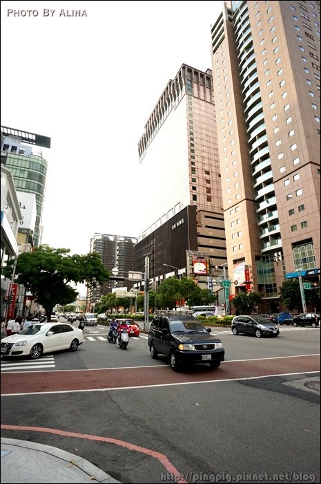 【台中景點】歐兜麥輕旅行:勤美術館、金典誠品綠園道 @Alina 愛琳娜 台中景點 勤美術館、誠品金典綠園道