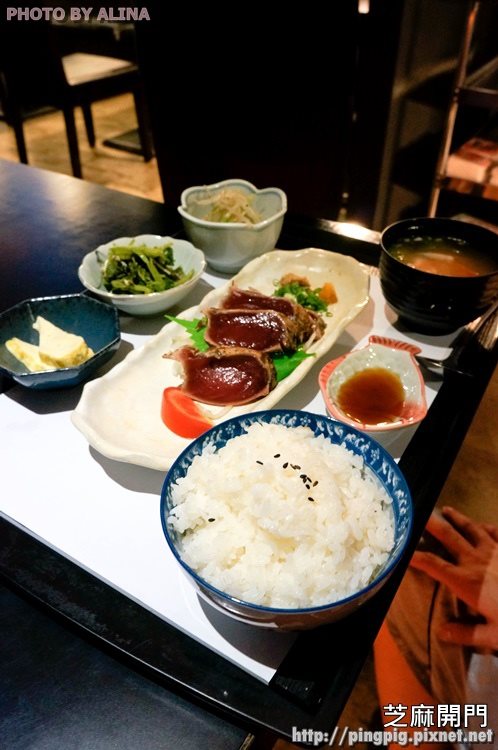 【花蓮美食】芝麻開門日式料理|用船裝的整咖生魚片刺身定食 @Alina 愛琳娜 【花蓮美食】芝麻開門日式料理|用船裝的整咖生魚片刺身定食 @Alina 愛琳娜