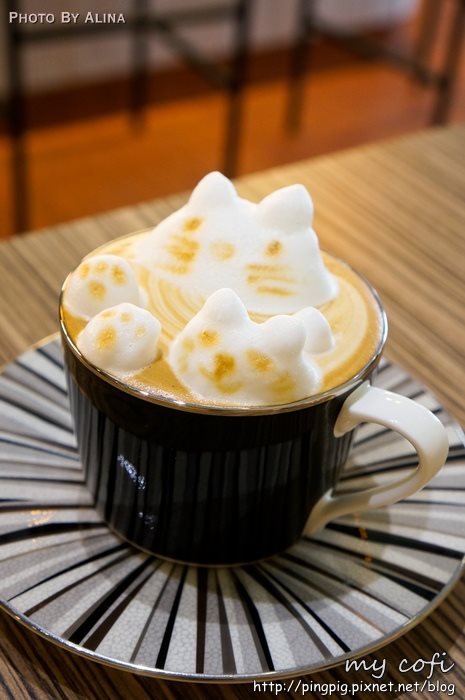 【高雄食記】My cofi 來看貓咪泡溫泉，3D立體咖啡拉花好可愛 @Alina 愛琳娜