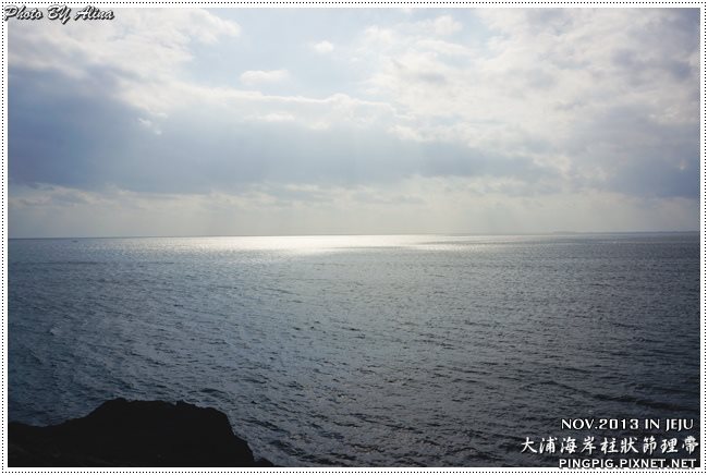 【濟州島景點】西歸浦 中文觀光區 大浦海岸柱狀節理帶火山岩 @Alina 愛琳娜