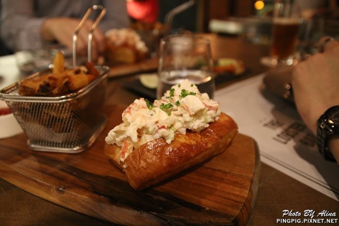 【台北美食】THE LOBSTER BAR 龍蝦三明治堡,好吃好小好貴 @Alina 愛琳娜 【台北美食】THE LOBSTER BAR 龍蝦三明治堡,好吃好小好貴 @Alina 愛琳娜