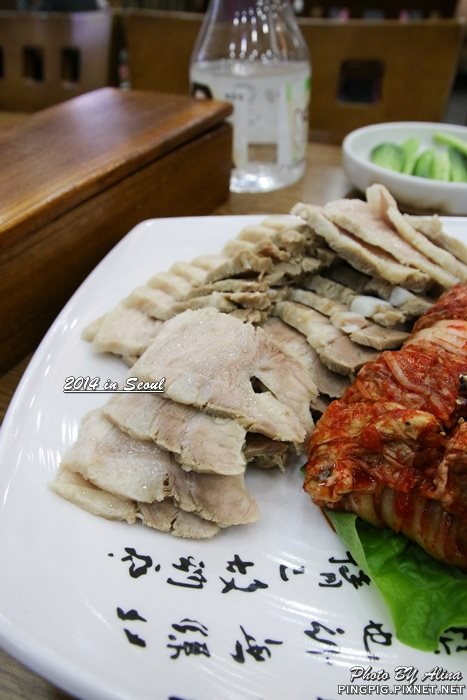 元堂脊骨土豆湯明洞店｜馬鈴薯排骨湯真的好吃