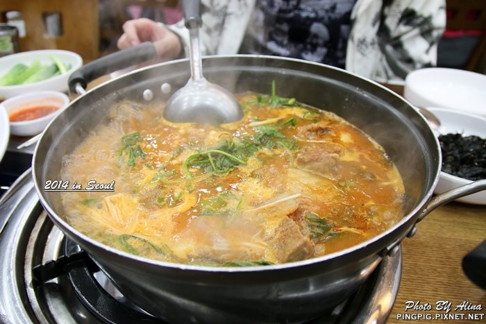 元堂脊骨土豆湯明洞店