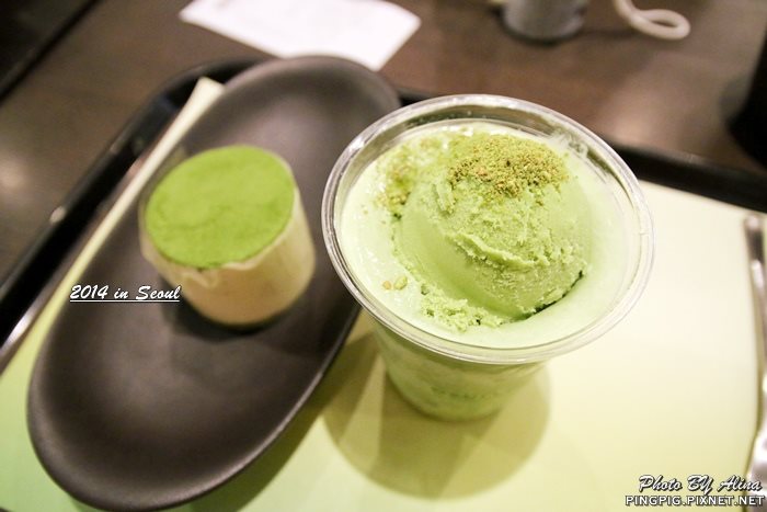 Osulloc tea house 雪綠茶 首爾明洞店|來自濟州島的綠茶甜點,蛋糕冰淇淋都好吃 @Alina 愛琳娜 Osulloc tea house 雪綠茶 首爾明洞店|來自濟州島的綠茶甜點,蛋糕冰淇淋都好吃 @Alina 愛琳娜