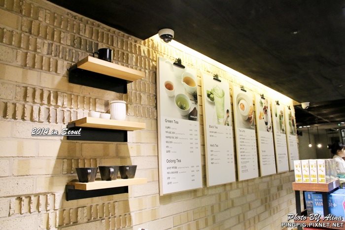 Osulloc tea house 雪綠茶 首爾明洞店|來自濟州島的綠茶甜點,蛋糕冰淇淋都好吃 @Alina 愛琳娜 Osulloc tea house 雪綠茶 首爾明洞店|來自濟州島的綠茶甜點,蛋糕冰淇淋都好吃 @Alina 愛琳娜
