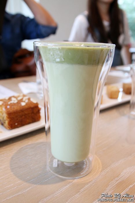 【台北甜點】旋轉木馬點心坊 Pâtisserie Francis 最愛抹茶歐蕾 @Alina 愛琳娜 旋轉木馬點心坊抹茶歐蕾