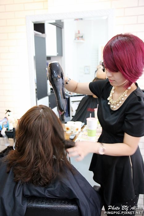 【台中美髮】逢甲商圈 VS Hair Salon 燙染髮,茶咖啡給我好氣色 @Alina 愛琳娜