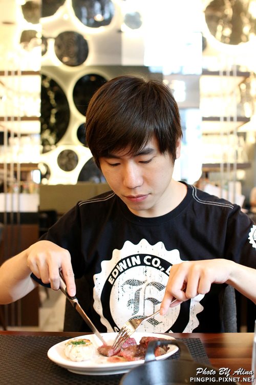 【台北美食】Dannys Whats Grill. Whats Green 內湖教父牛排紐約客 @Alina 愛琳娜