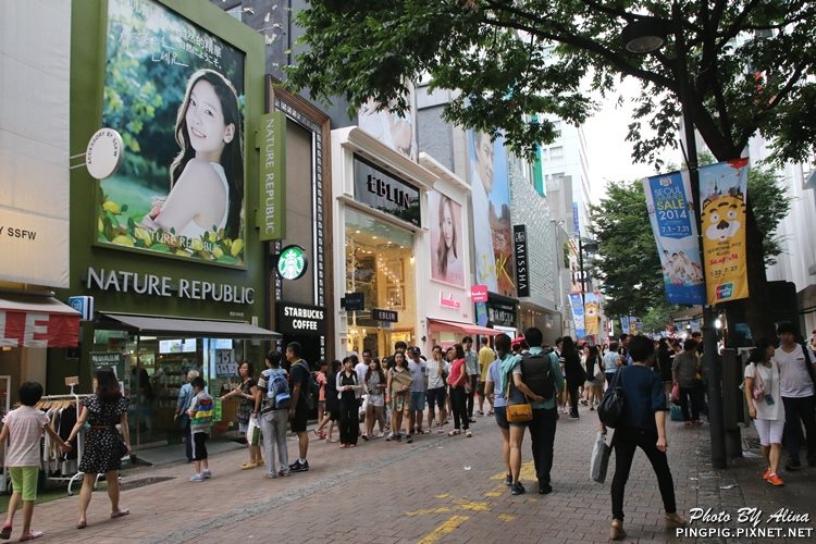 LINE FRIENDS 明洞 Young Plaza|熊大兔兔讓人失心瘋 @Alina 愛琳娜 LINE FRIENDS 明洞 Young Plaza|熊大兔兔讓人失心瘋 @Alina 愛琳娜