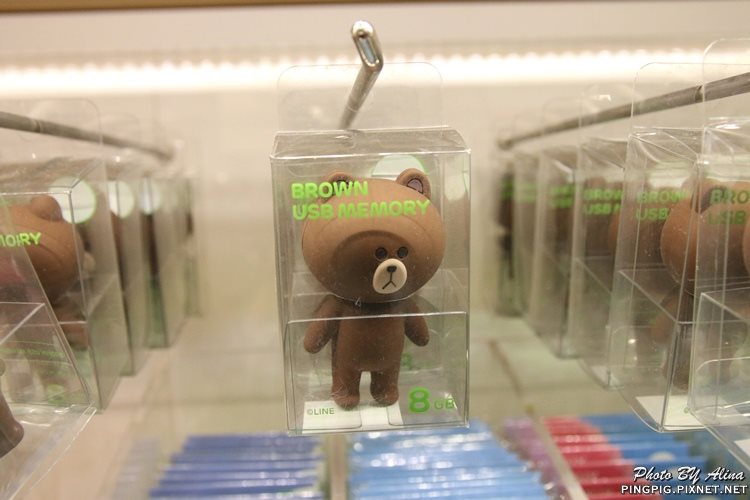 LINE FRIENDS 明洞 Young Plaza｜熊大兔兔讓人失心瘋 @Alina 愛琳娜