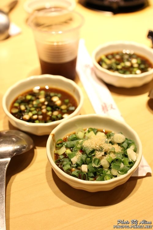 【新北食記】鬼椒一番鍋板橋店|肉骨茶小排鍋 免飛新加坡就能吃 @Alina 愛琳娜 【新北食記】鬼椒一番鍋板橋店|肉骨茶小排鍋 免飛新加坡就能吃 @Alina 愛琳娜