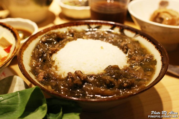 【新北食記】鬼椒一番鍋板橋店|肉骨茶小排鍋 免飛新加坡就能吃 @Alina 愛琳娜 【新北食記】鬼椒一番鍋板橋店|肉骨茶小排鍋 免飛新加坡就能吃 @Alina 愛琳娜