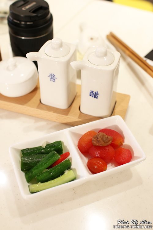 【台北食記】金品茶語｜老字號金品茗茶與小籠包牛肉麵的邂逅 @Alina 愛琳娜
