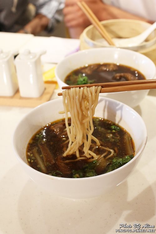 【台北食記】金品茶語|老字號金品茗茶與小籠包牛肉麵的邂逅 @Alina 愛琳娜 【台北食記】金品茶語|老字號金品茗茶與小籠包牛肉麵的邂逅 @Alina 愛琳娜