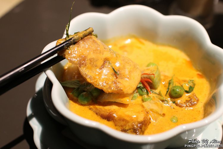 【台北食記】泰集 Thai Bazzar 泰式料理,愛心蝦餅可愛好吃 @Alina 愛琳娜 【台北食記】泰集 Thai Bazzar 泰式料理,愛心蝦餅可愛好吃 @Alina 愛琳娜