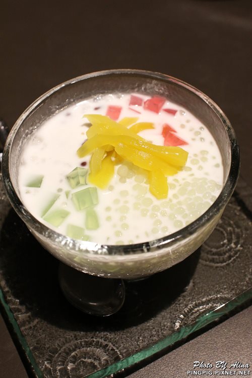 【台北食記】泰集 Thai Bazzar 泰式料理,愛心蝦餅可愛好吃 @Alina 愛琳娜 【台北食記】泰集 Thai Bazzar 泰式料理,愛心蝦餅可愛好吃 @Alina 愛琳娜