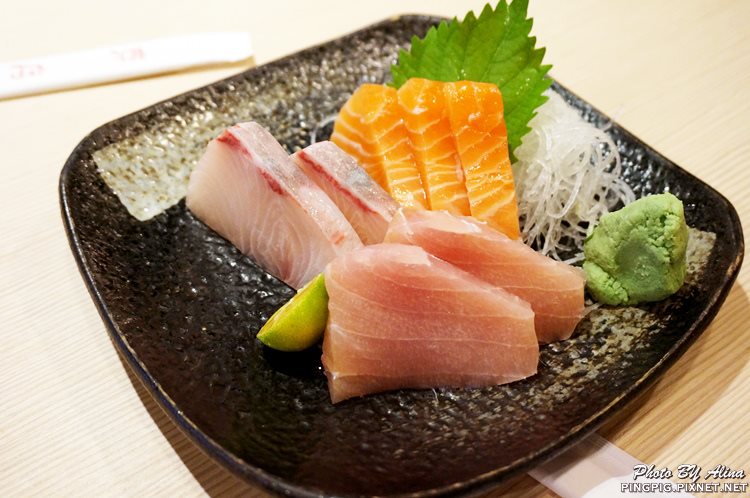 【台北美食】躼腳日式料理 身長腳海鮮丼飯,鮭魚生魚片好肥美 @Alina 愛琳娜 【台北美食】躼腳日式料理 身長腳海鮮丼飯,鮭魚生魚片好肥美 @Alina 愛琳娜