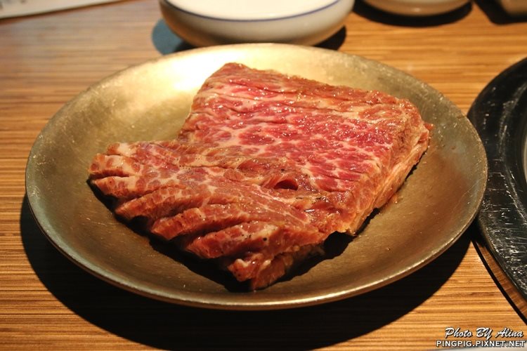 首爾王妃家｜明洞韓牛烤肉店，推薦總店用餐服務比較好 @Alina 愛琳娜