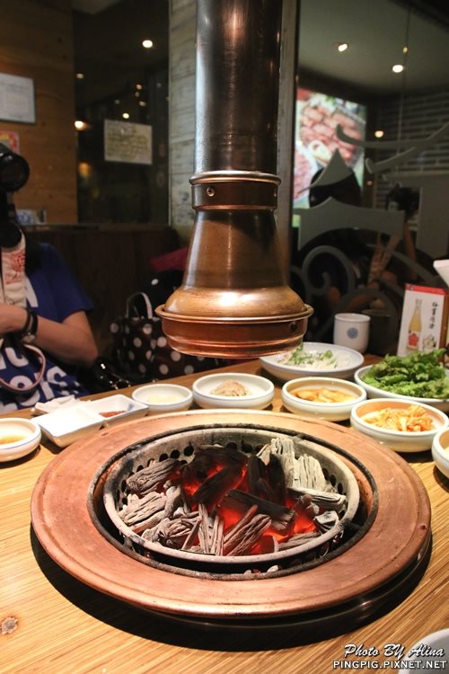 首爾王妃家｜明洞韓牛烤肉店，推薦總店用餐服務比較好 @Alina 愛琳娜