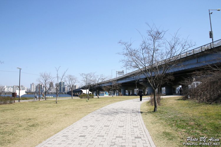 【首爾景點】汝矣島漢江公園|韓劇城市獵人浪漫場景 @Alina 愛琳娜 【首爾景點】汝矣島漢江公園|韓劇城市獵人浪漫場景 @Alina 愛琳娜