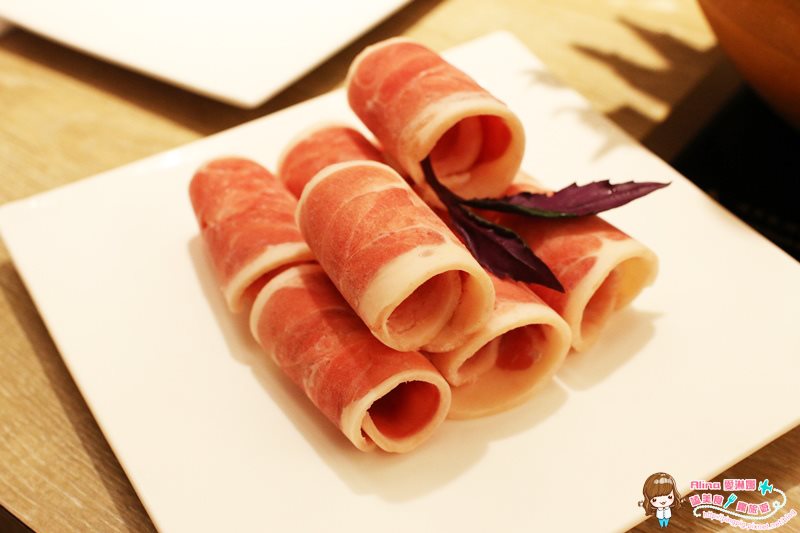 【台北美食】Memo慢磨鍋物|冬天不可少的壽喜燒跟藥膳小火鍋 @Alina 愛琳娜 【台北美食】Memo慢磨鍋物|冬天不可少的壽喜燒跟藥膳小火鍋 @Alina 愛琳娜