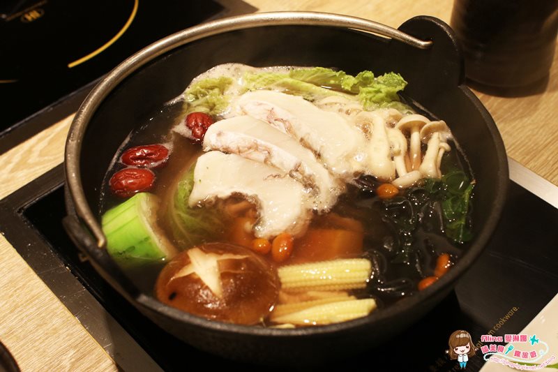 【台北美食】Memo慢磨鍋物｜冬天不可少的壽喜燒跟藥膳小火鍋 @Alina 愛琳娜