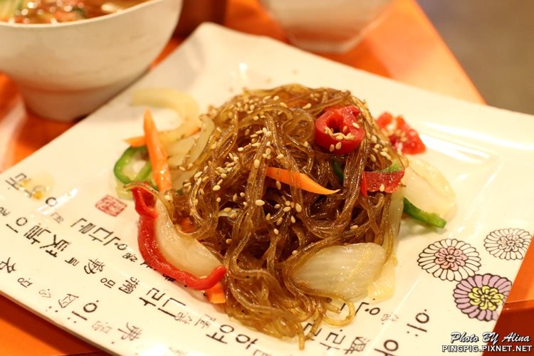【首爾美食】明洞肉統領韓式烤肉|黑豬肉.韓牛烤肉與年糕結合 @Alina 愛琳娜 【首爾美食】明洞肉統領韓式烤肉|黑豬肉.韓牛烤肉與年糕結合 @Alina 愛琳娜