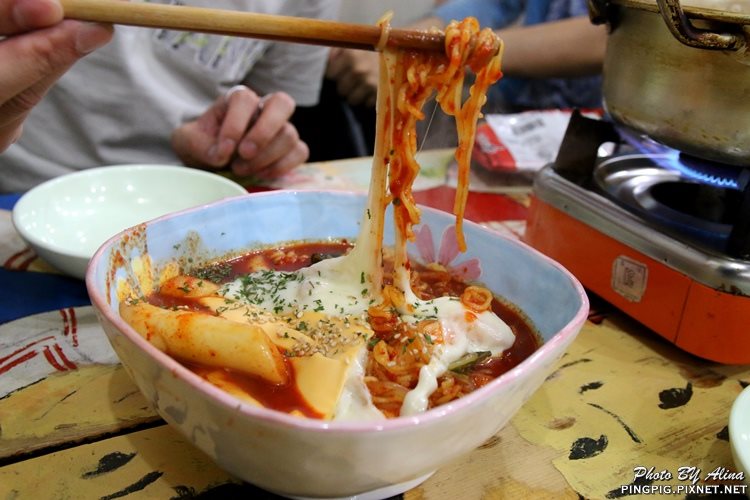 【首爾美食】惠化石頭大叔 人氣排隊美食,蜂蜜窯烤披薩超好吃 @Alina 愛琳娜 【首爾美食】惠化石頭大叔 人氣排隊美食,蜂蜜窯烤披薩超好吃 @Alina 愛琳娜
