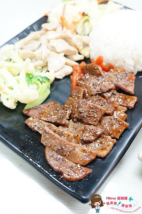 【台北美食】東湖 阿杜食堂｜烤肉飯獨門炭烤香特調醬汁 @Alina 愛琳娜