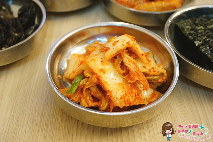 【台北美食】南港 豆腐村|5種小菜免費吃到飽的韓式料理店 @Alina 愛琳娜 豆腐村