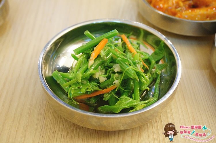 【台北美食】南港 豆腐村|5種小菜免費吃到飽的韓式料理店 @Alina 愛琳娜 小菜
