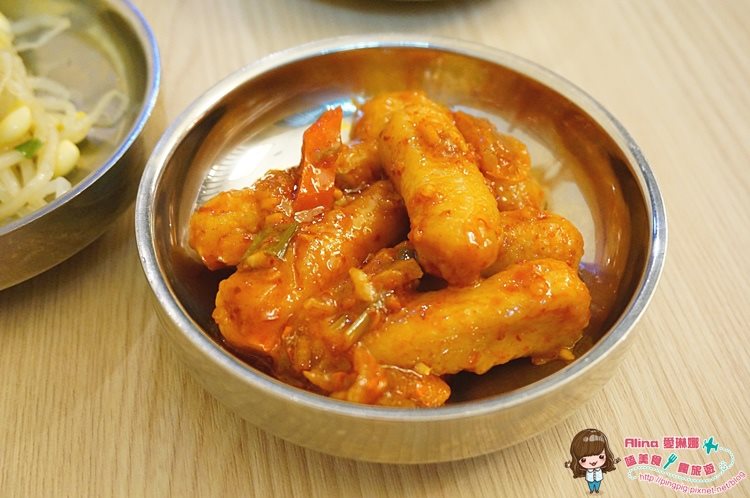 【台北美食】南港 豆腐村|5種小菜免費吃到飽的韓式料理店 @Alina 愛琳娜 辣炒年糕