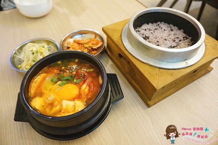 【台北美食】南港 豆腐村|5種小菜免費吃到飽的韓式料理店 @Alina 愛琳娜 豆腐村