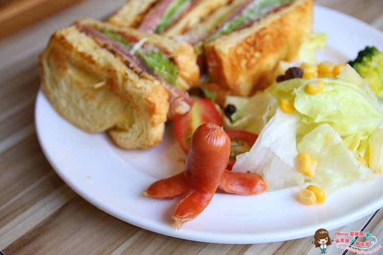 【台北食記】框影咖啡 The Who Cafe 可愛貓咪立體咖啡拉花 @Alina 愛琳娜