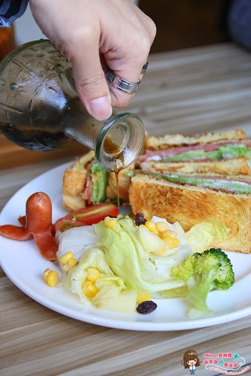 【台北食記】框影咖啡 The Who Cafe 可愛貓咪立體咖啡拉花 @Alina 愛琳娜