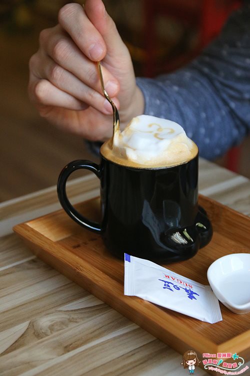 【台北食記】框影咖啡 The Who Cafe 可愛貓咪立體咖啡拉花 @Alina 愛琳娜