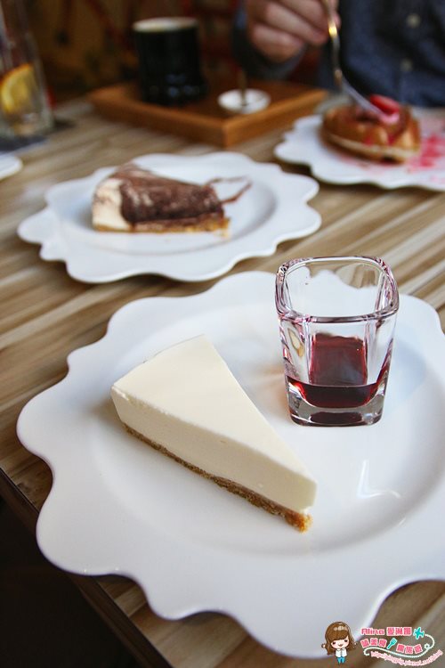 【台北食記】框影咖啡 The Who Cafe 可愛貓咪立體咖啡拉花 @Alina 愛琳娜
