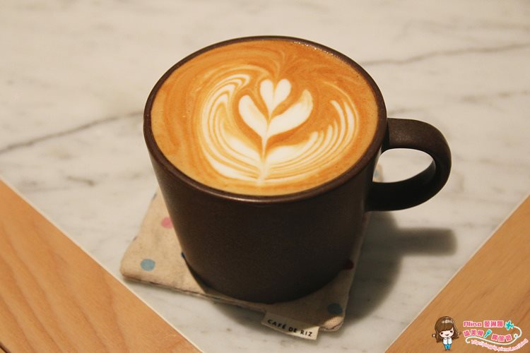 【台北美食】米販咖啡 北歐木頭極簡風咖啡館，抹茶戚風下午茶 @Alina 愛琳娜