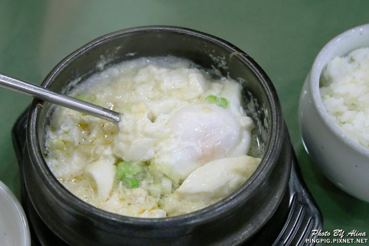 【首爾美食】梨大BaB韓式拌飯｜傳統家庭式拌飯跟豆腐鍋 @Alina 愛琳娜