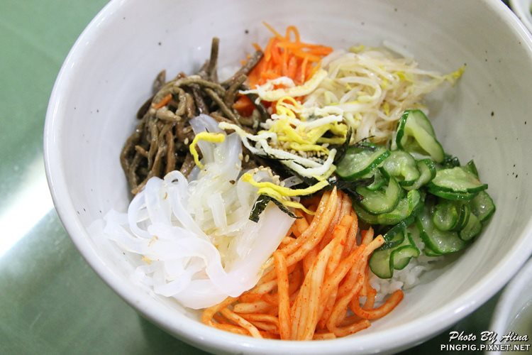 【首爾美食】梨大BaB韓式拌飯|傳統家庭式拌飯跟豆腐鍋 @Alina 愛琳娜 【首爾美食】梨大BaB韓式拌飯|傳統家庭式拌飯跟豆腐鍋 @Alina 愛琳娜
