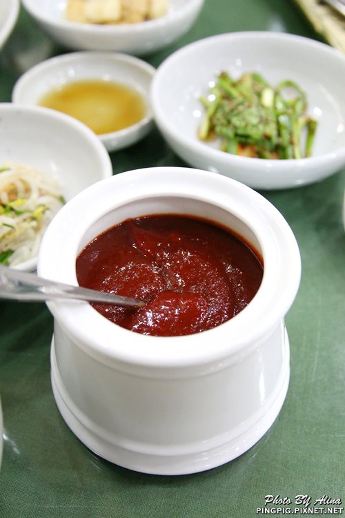 【首爾美食】梨大BaB韓式拌飯|傳統家庭式拌飯跟豆腐鍋 @Alina 愛琳娜 【首爾美食】梨大BaB韓式拌飯|傳統家庭式拌飯跟豆腐鍋 @Alina 愛琳娜