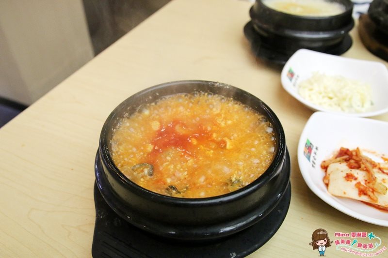 【首爾美食】新村芝麻村石磨豆腐鍋專賣店|豆腐花般鮮甜 @Alina 愛琳娜 【首爾美食】新村芝麻村石磨豆腐鍋專賣店|豆腐花般鮮甜 @Alina 愛琳娜