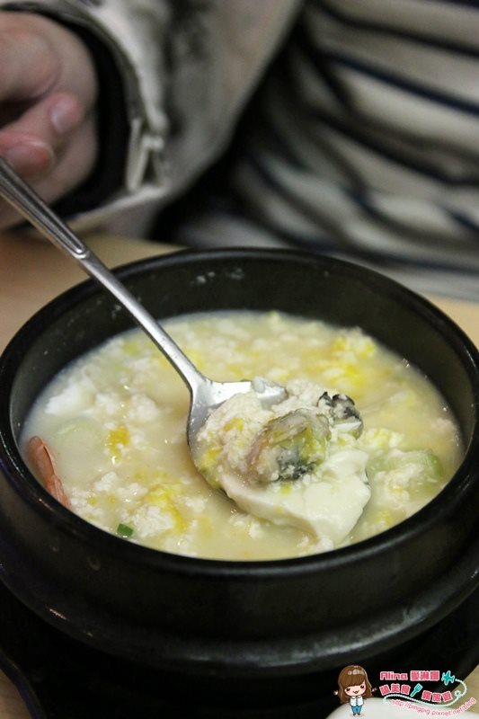 【首爾美食】新村芝麻村石磨豆腐鍋專賣店|豆腐花般鮮甜 @Alina 愛琳娜 【首爾美食】新村芝麻村石磨豆腐鍋專賣店|豆腐花般鮮甜 @Alina 愛琳娜