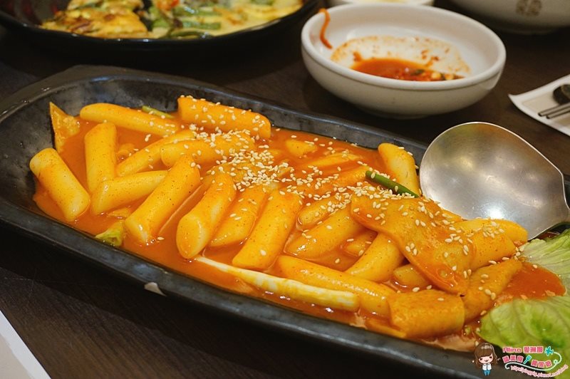 【台北食記】內湖三元花園餐廳|烤牛小排跟韓式雜菜冬粉真心好吃 @Alina 愛琳娜 三元花園餐廳