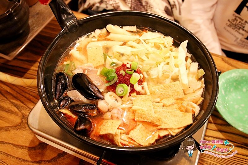 【首爾美食】朴君年糕鍋-韓劇一起吃飯吧場景,中文菜單+交通 @Alina 愛琳娜 【首爾美食】朴君年糕鍋-韓劇一起吃飯吧場景,中文菜單+交通 @Alina 愛琳娜