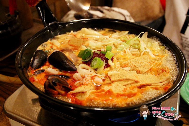 【首爾美食】朴君年糕鍋-韓劇一起吃飯吧場景，中文菜單+交通 @Alina 愛琳娜