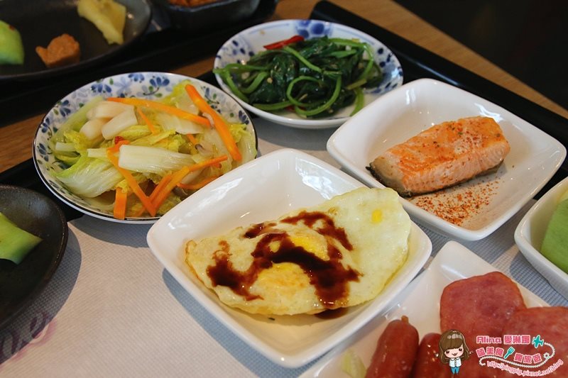 【宜蘭民宿】礁溪冒煙的石頭|溫泉度假旅館專屬湯屋一泊三食 @Alina 愛琳娜 冒煙的石頭民宿早餐
