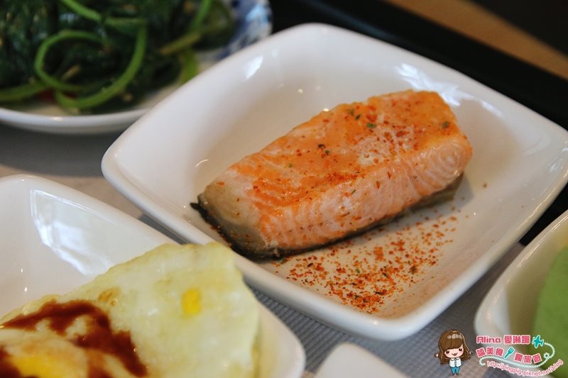 冒煙的石頭民宿早餐